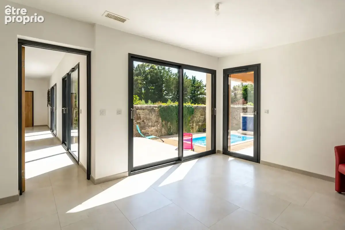 Maison d'architecte récente avec piscine et suite parentale de plain-pied à proximité d'Uzès - photo 6