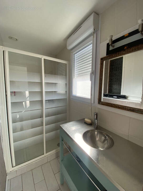 Appartement à COLLEVILLE-MONTGOMERY