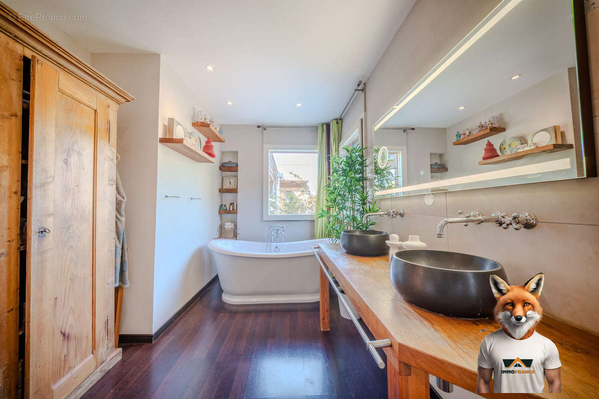 Maison à PLAIMBOIS-VENNES