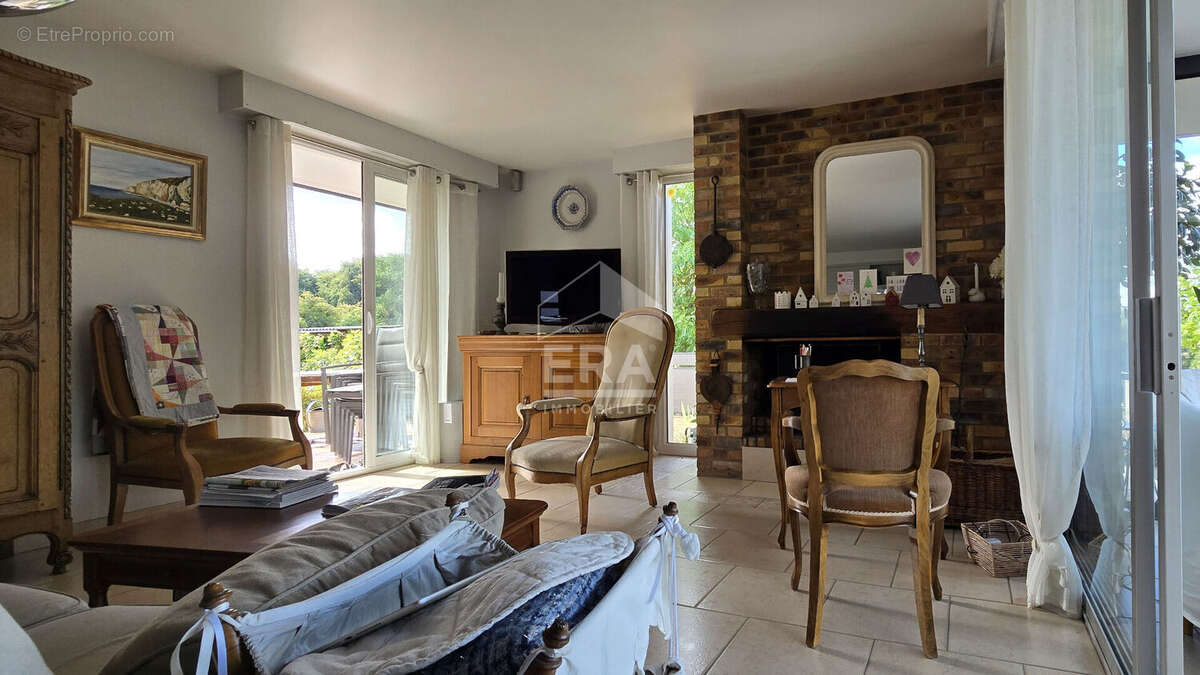 Maison de plain-pied - Tourville Sur Arques - 5 pièces 112m² - photo 4