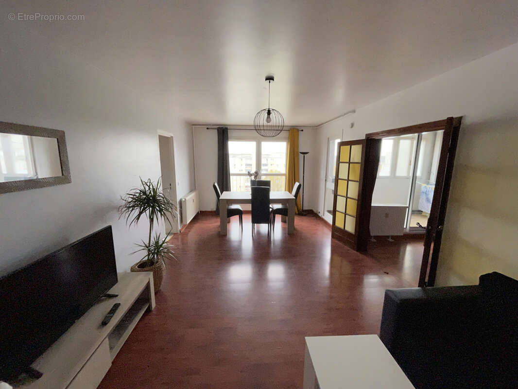 Appartement à DAMMARIE-LES-LYS