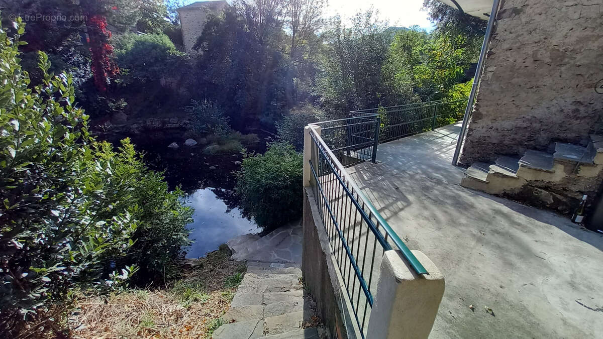 Maison à COLOMBIERES-SUR-ORB