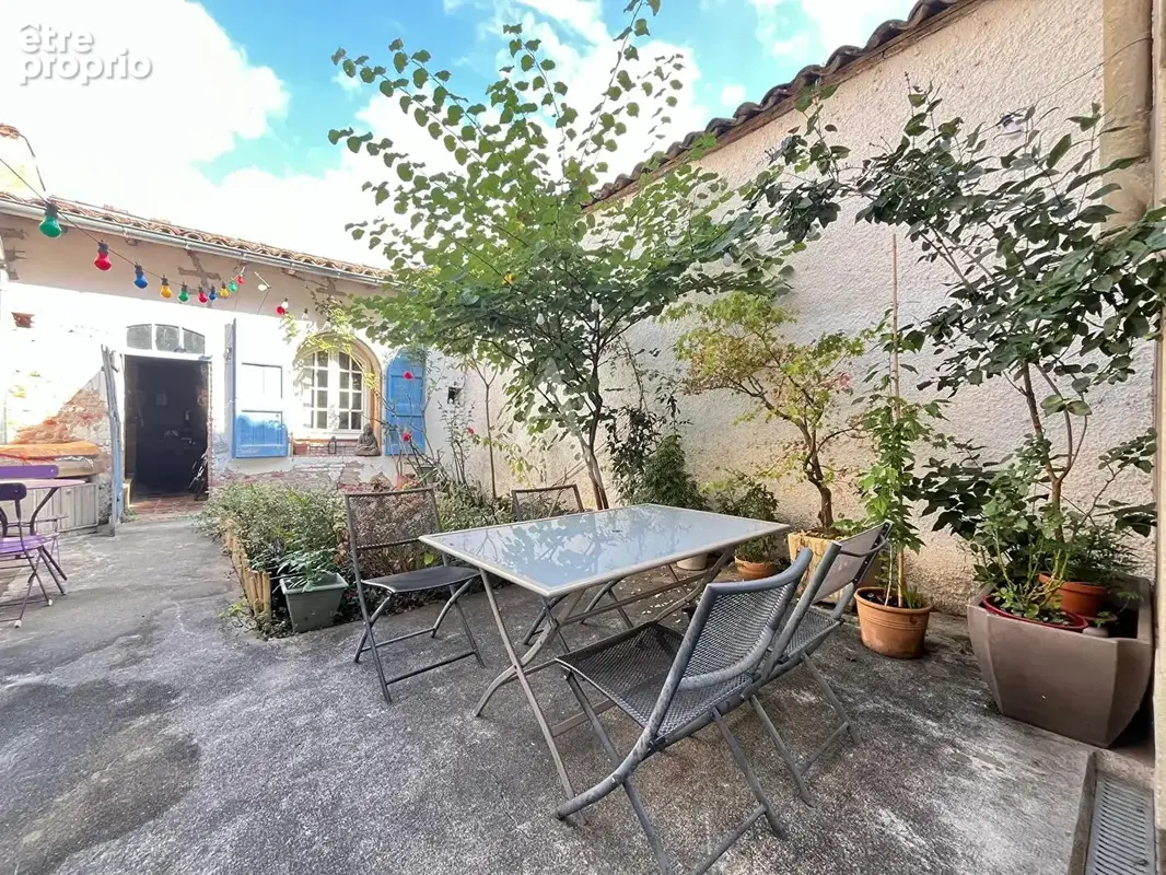 Maison de village avec 4 chambres, cour intérieur et dépendance à Rabastens ! - photo 12
