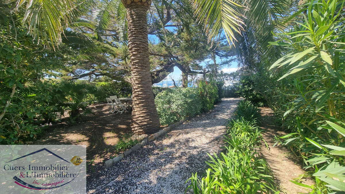 Appartement à HYERES