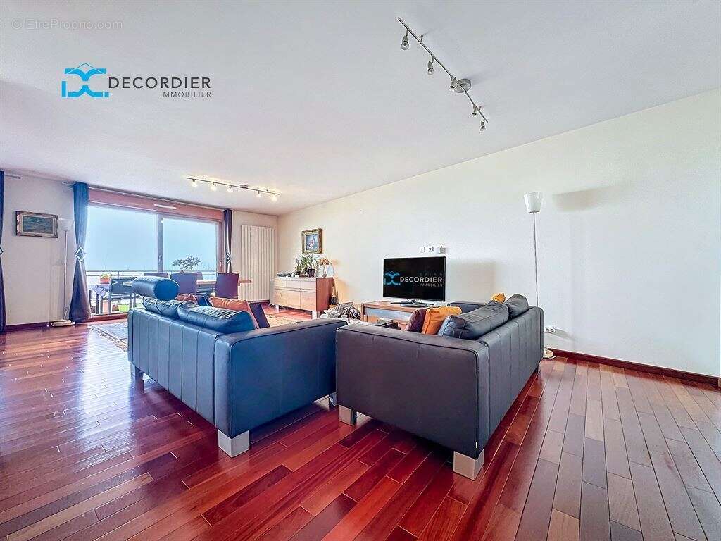 Appartement à EVIAN-LES-BAINS