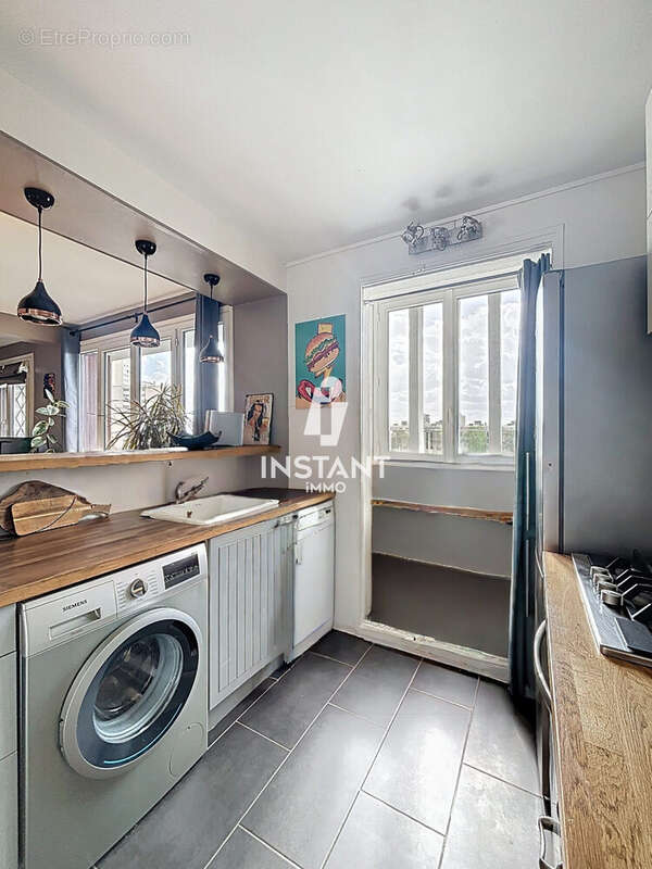 Appartement à CHARENTON-LE-PONT