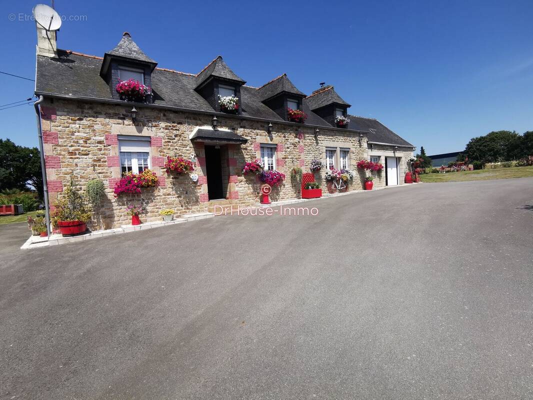 Maison à PLOUISY