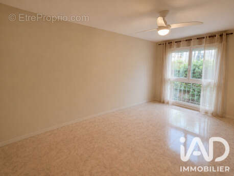 Commerce 95 m² à Marseille-9e  - photo 3