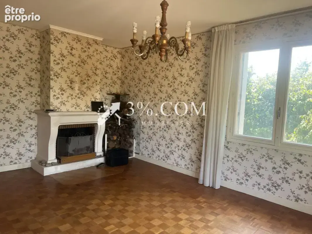 3%. com immobilier à  la villedieu du clain - photo 5
