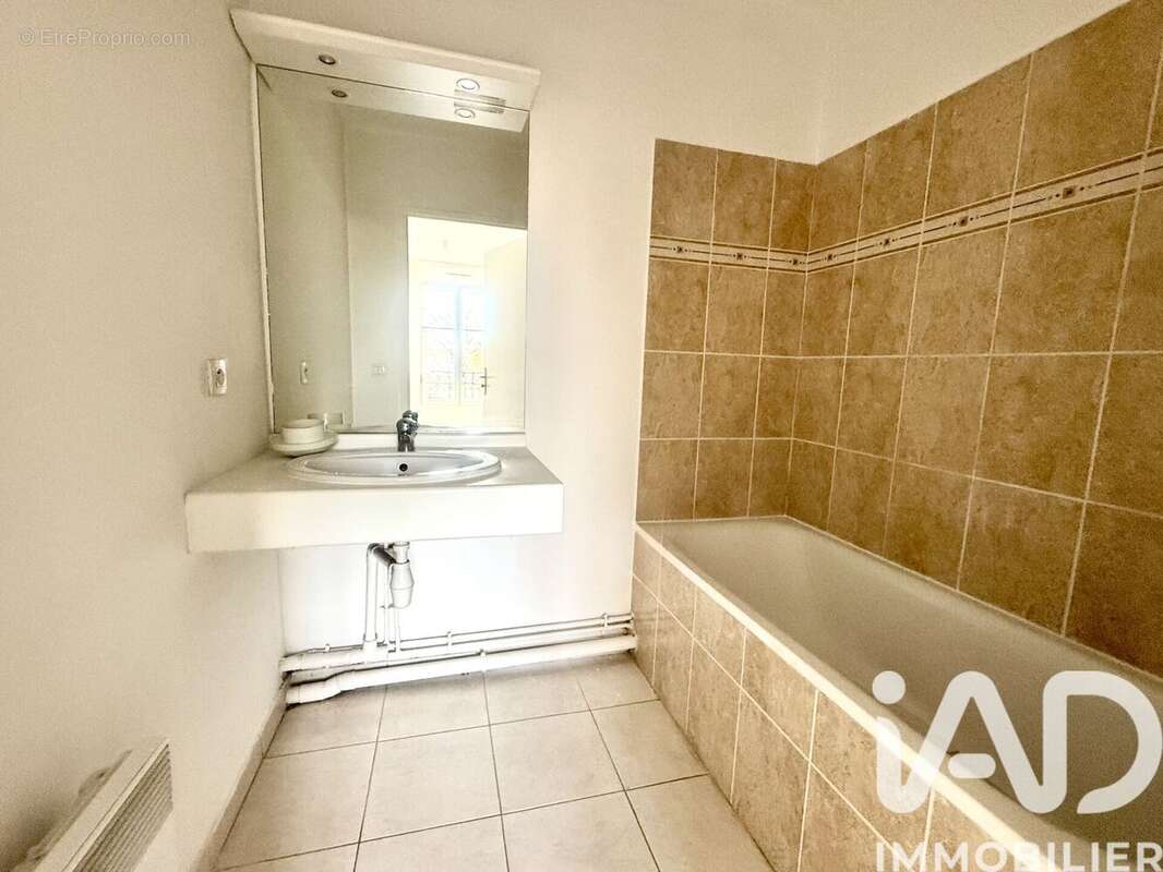 Photo 8 - Appartement à MAGNY-LE-HONGRE