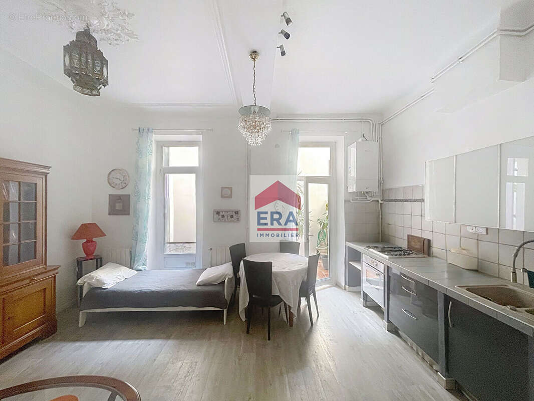 Appartement à MARSEILLE-3E