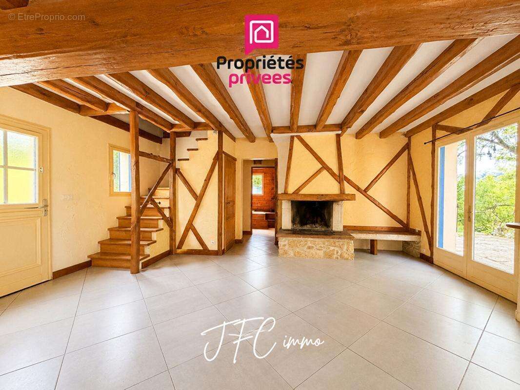 Maison à MONTGOBERT