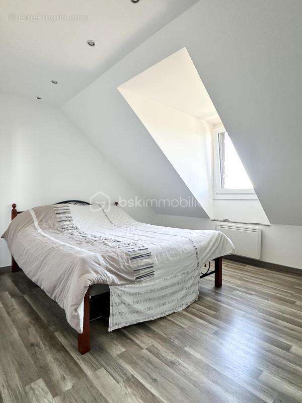 Maison à VILLENEUVE-SUR-YONNE