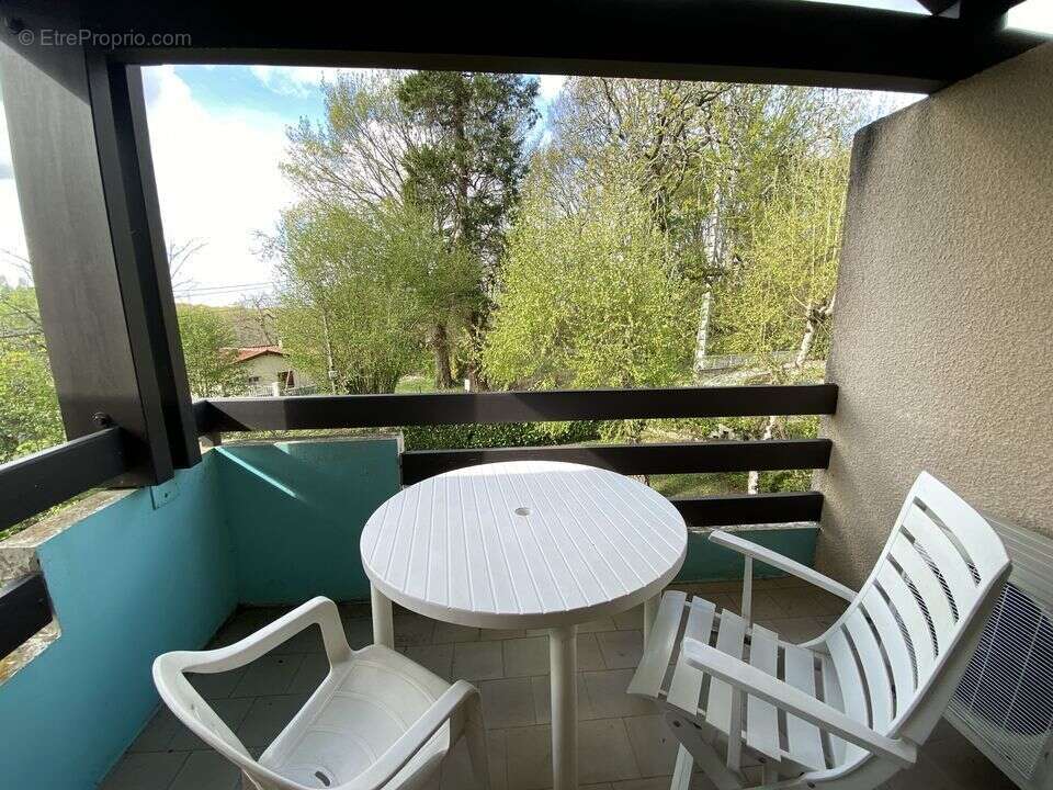  ? T1 bis meublé 21m² ? Balcon, Parking, Clim, Fibre ? Proche - Appartement à CAZAUBON