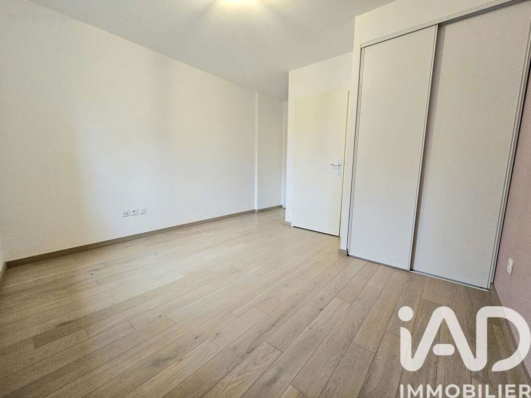 Photo 8 - Appartement à L'ISLE-ADAM