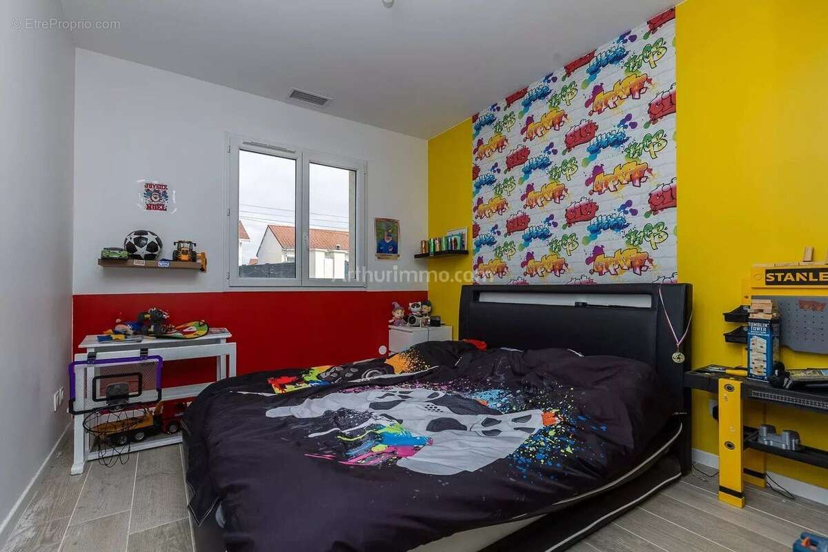 Maison à VEZERONCE-CURTIN