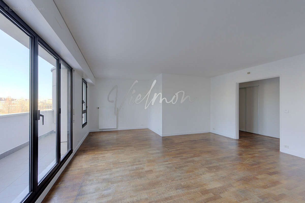 Appartement à LEVALLOIS-PERRET