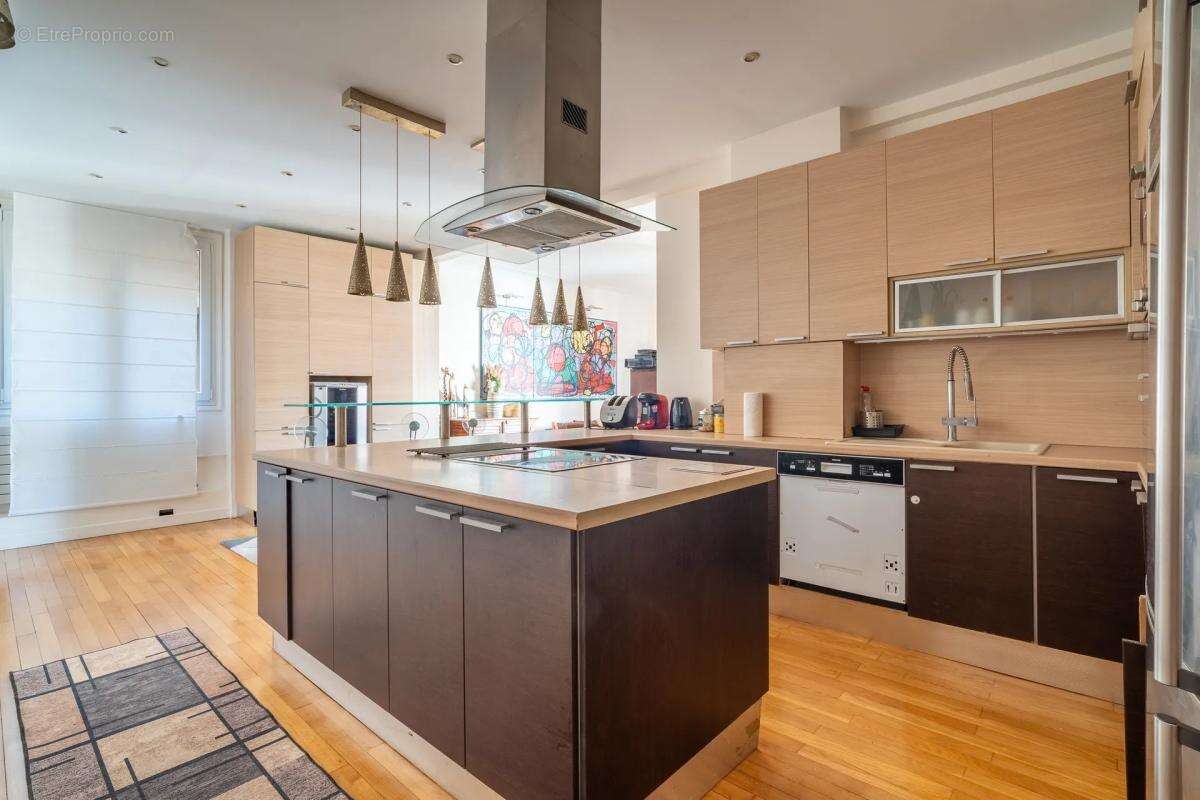 Appartement 3 pièces de 83 m² à Neuilly-sur-Seine - photo 5