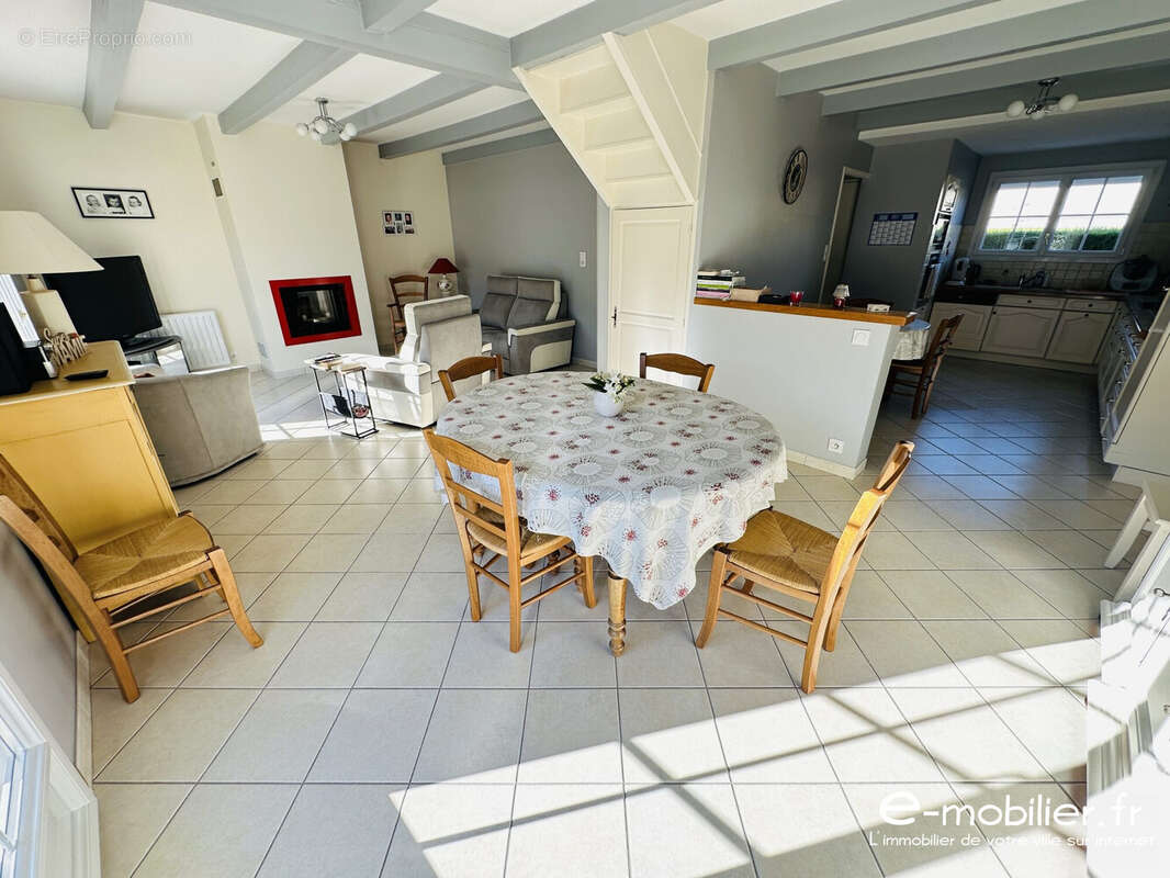 Maison à CHAUFFAILLES