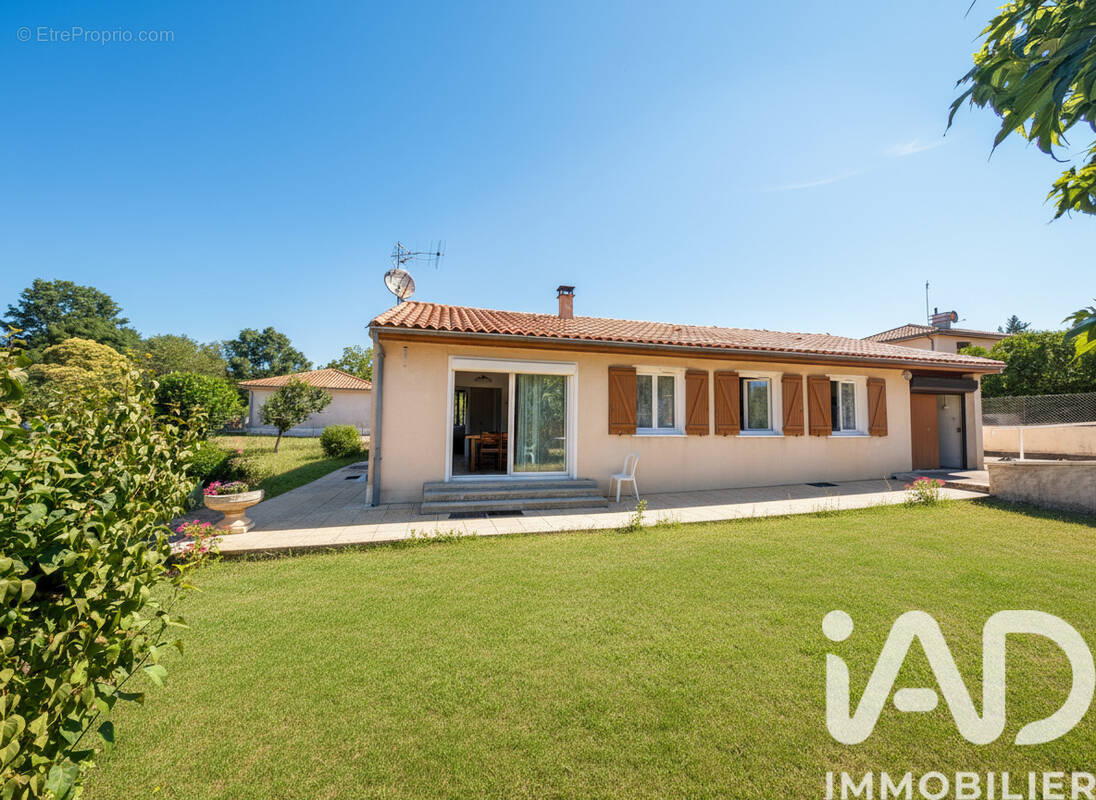 Photo 1 - Maison à MONTIGNAC-CHARENTE