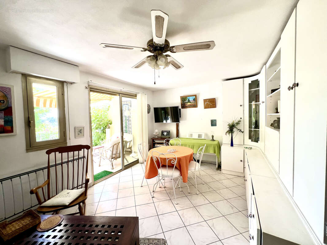 Appartement à LE CANNET