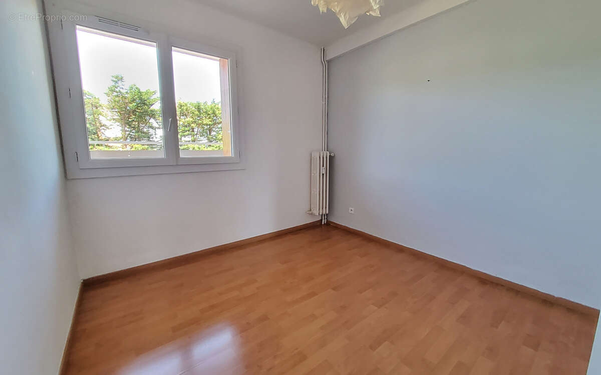 Appartement à CUERS