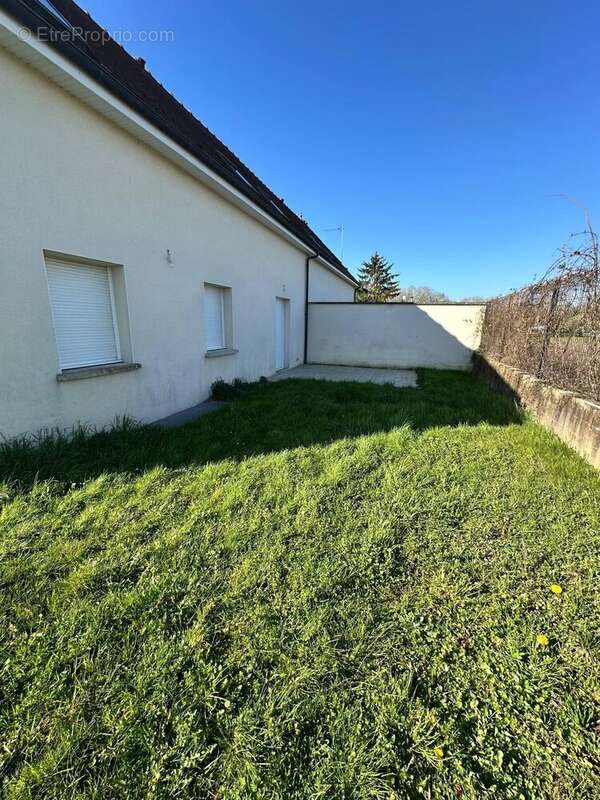 Maison à SAINT-LEGER-PRES-TROYES