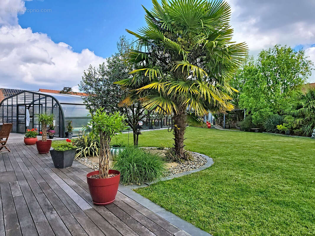 Maison 257 m² à Oignies  - photo 4