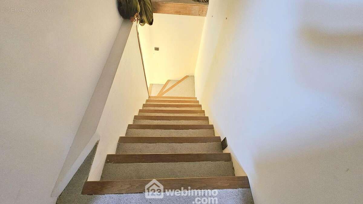 Maintenant direction le 1er étage... - Maison à MOIGNY-SUR-ECOLE