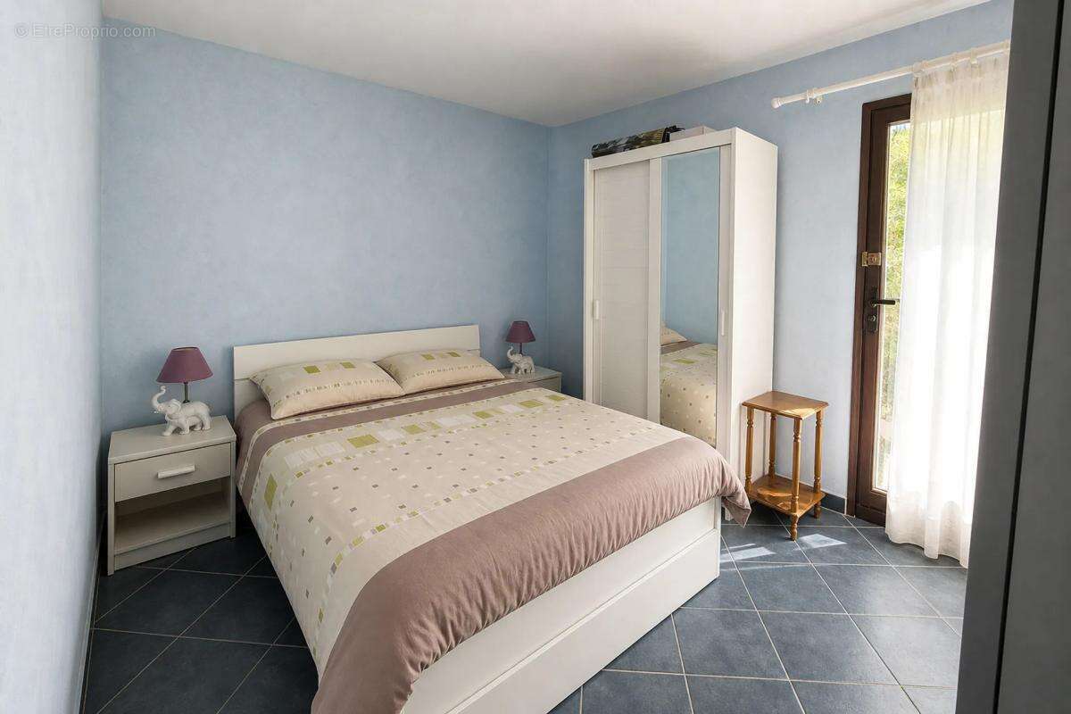 Maison à SAVIGNY-SUR-CLAIRIS