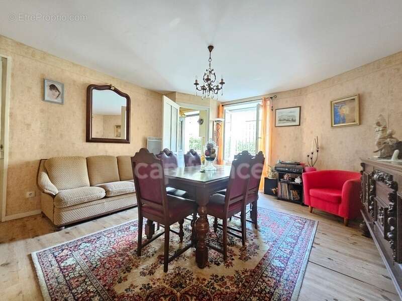 Maison à PANISSIERES