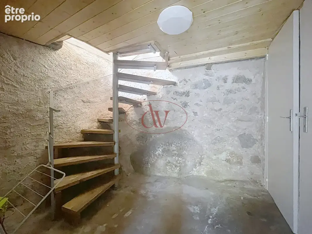 Maison de village/ py/ 74 m2 hab/ 2 chambres / pièce de stockage / exterieur - photo 7