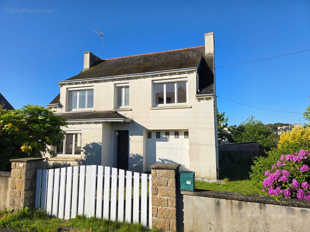 Maison à PLONEOUR-LANVERN