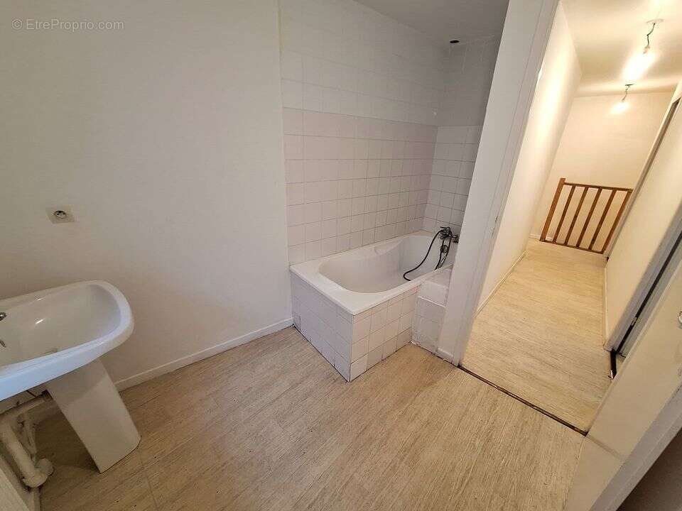 Maison à TOURNON-SUR-RHONE