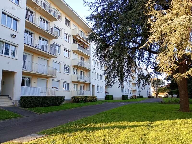 Appartement à SAINT-JACQUES-DE-LA-LANDE