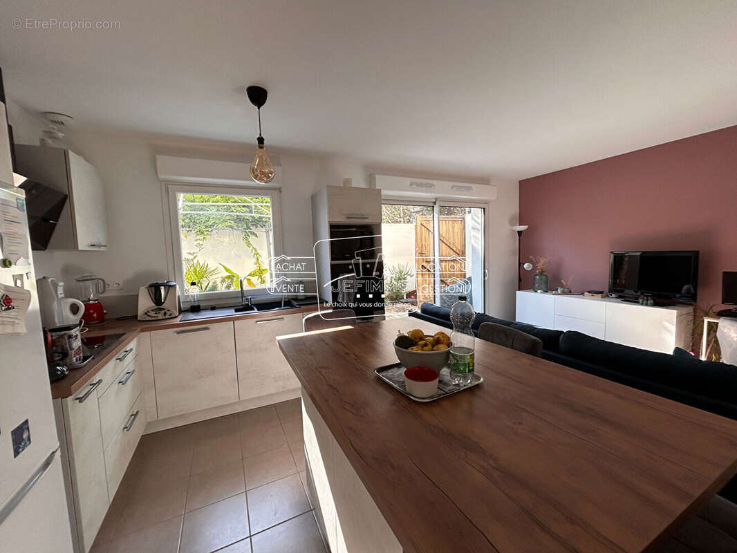 Maison à SAINT-JULIEN-DE-CONCELLES