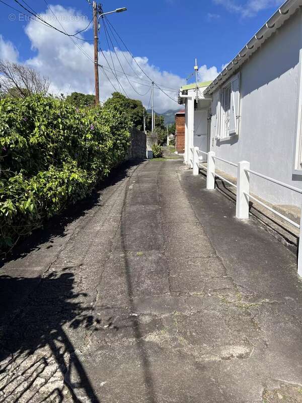 Maison à BASSE-TERRE