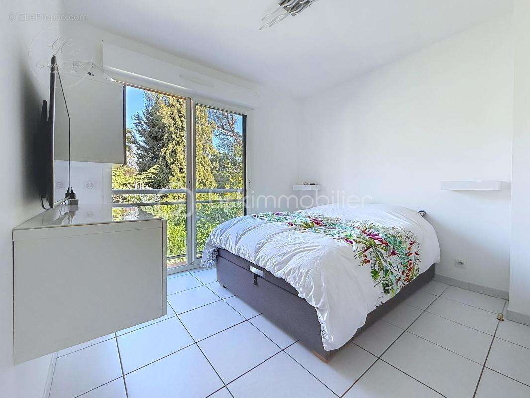 Appartement à MANDELIEU-LA-NAPOULE