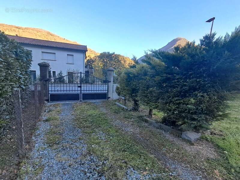 Maison à SARRANCOLIN