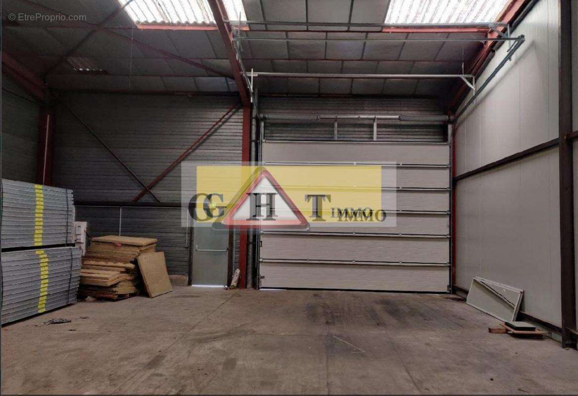 Commerce à MOISSY-CRAMAYEL