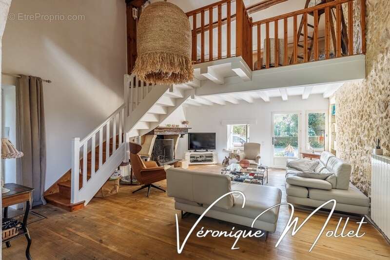 Maison à LIGNAN-DE-BORDEAUX