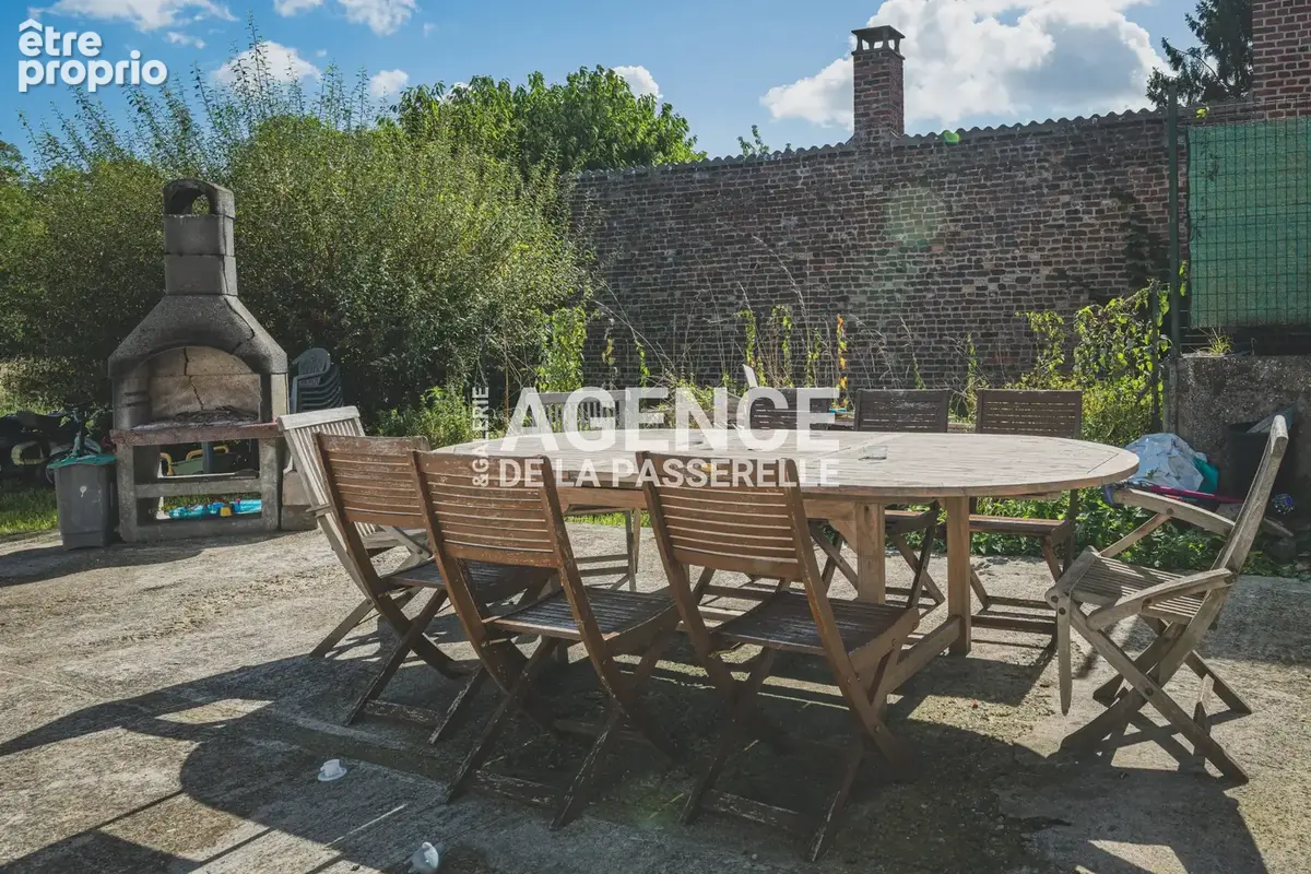 Maison rénovée de 118m2, 4 chambres, jardin et piscine. - photo 42