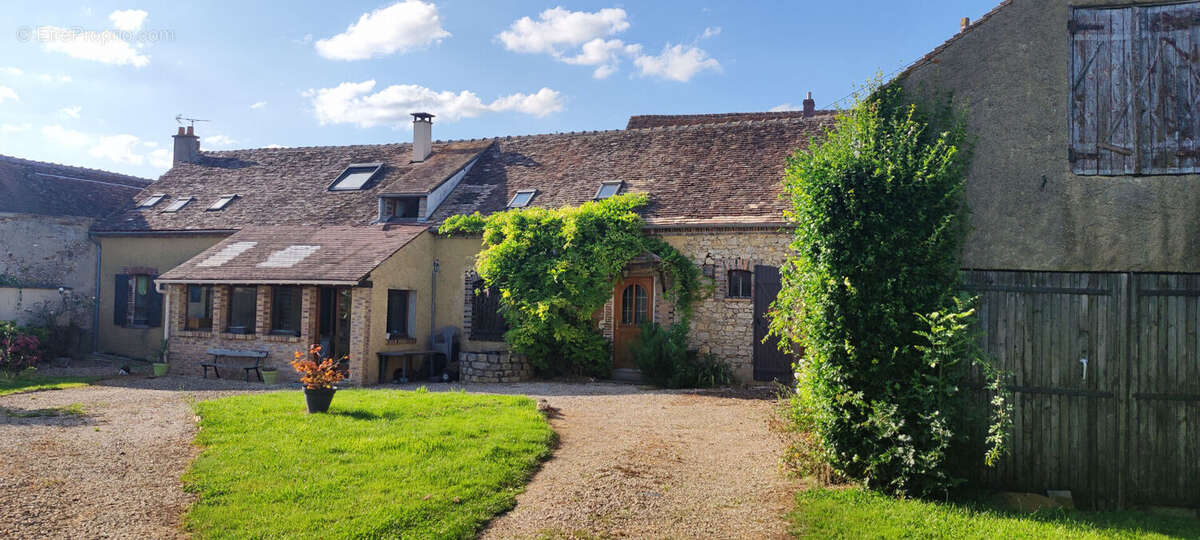 Maison à SAINT-VALERIEN