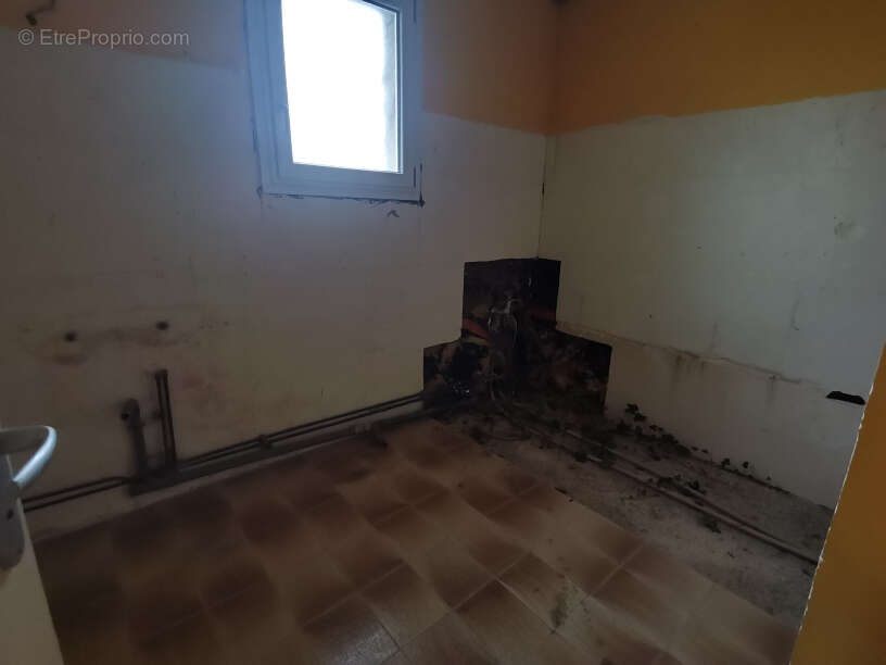 Maison à LA TOUR-SAINT-GELIN