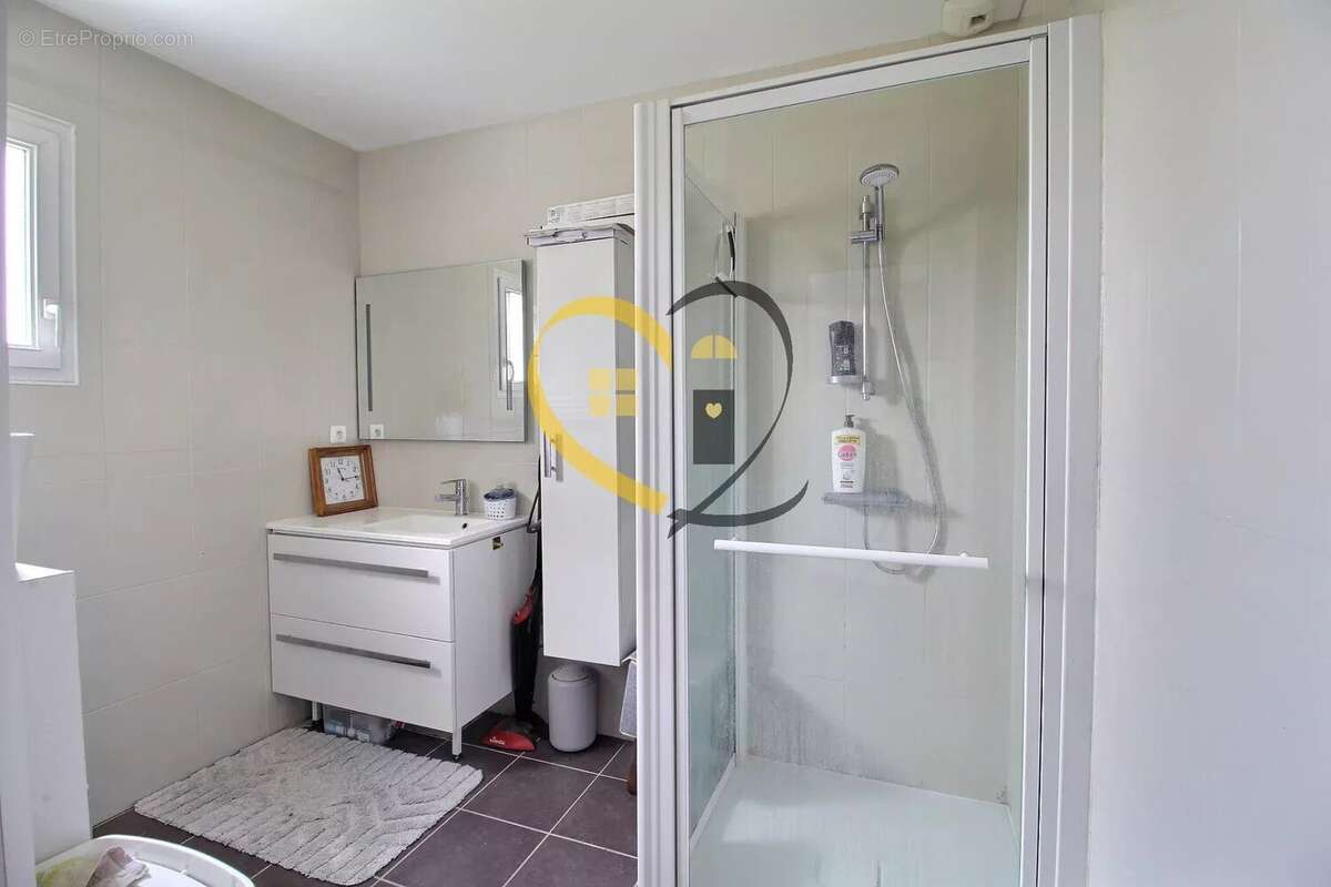 Maison à SAINT-GERMAIN-DU-PUY