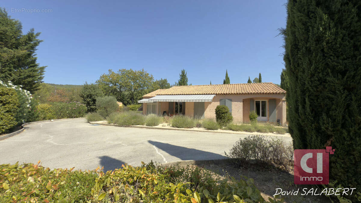 Maison à LA ROQUEBRUSSANNE