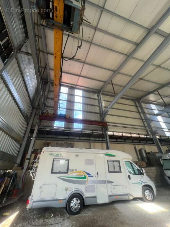 Commerce à SAINT-JEAN-DE-TREZY