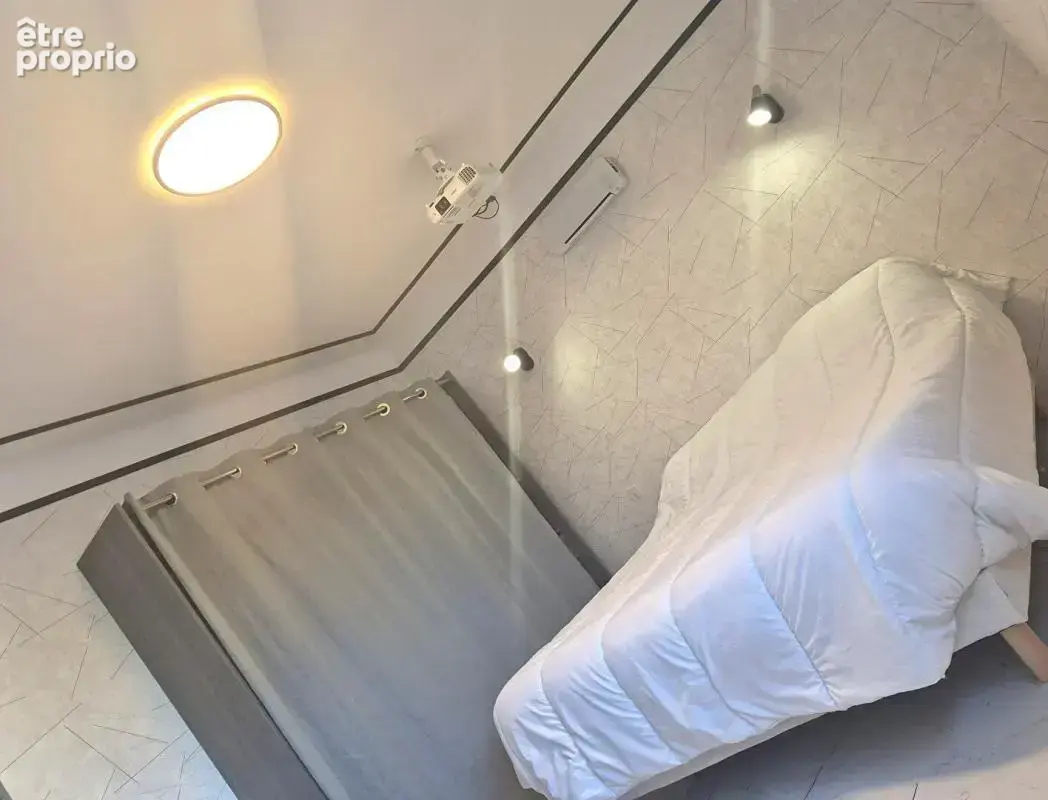 Belle Maison Individuelle ou Propriété Contemporaine avec sa Piscine de 141 m² Rénovée et à Façonner selon vos envies à plus de  - photo 13