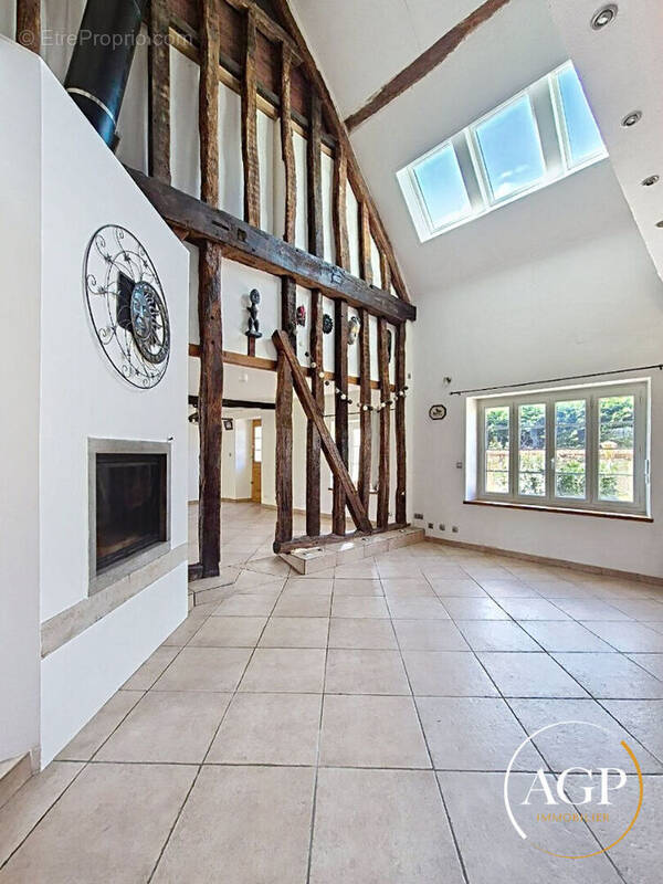 Maison à AMILLY
