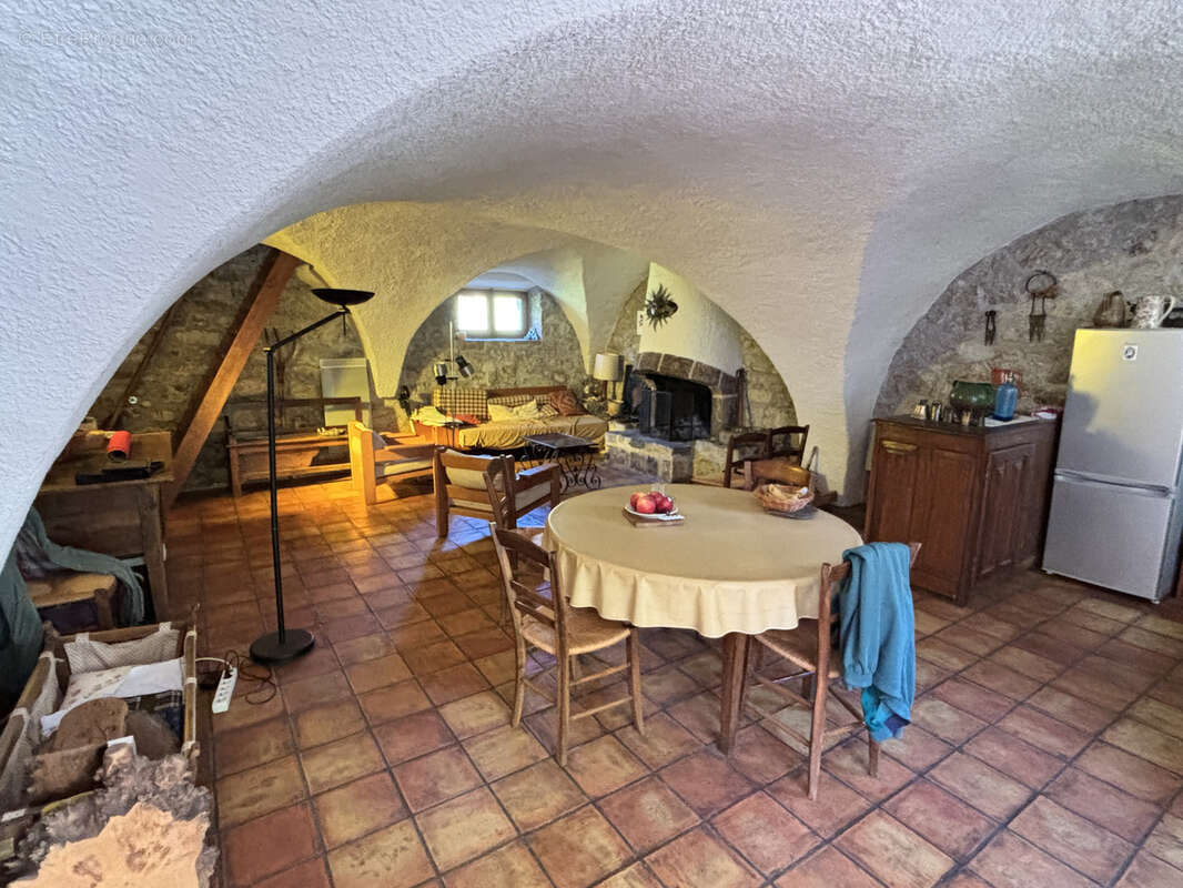 Maison à LA ROCHE-DES-ARNAUDS